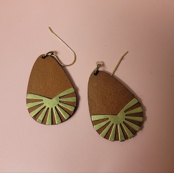Jewelry - Cork And Golden Sunburts Earrings